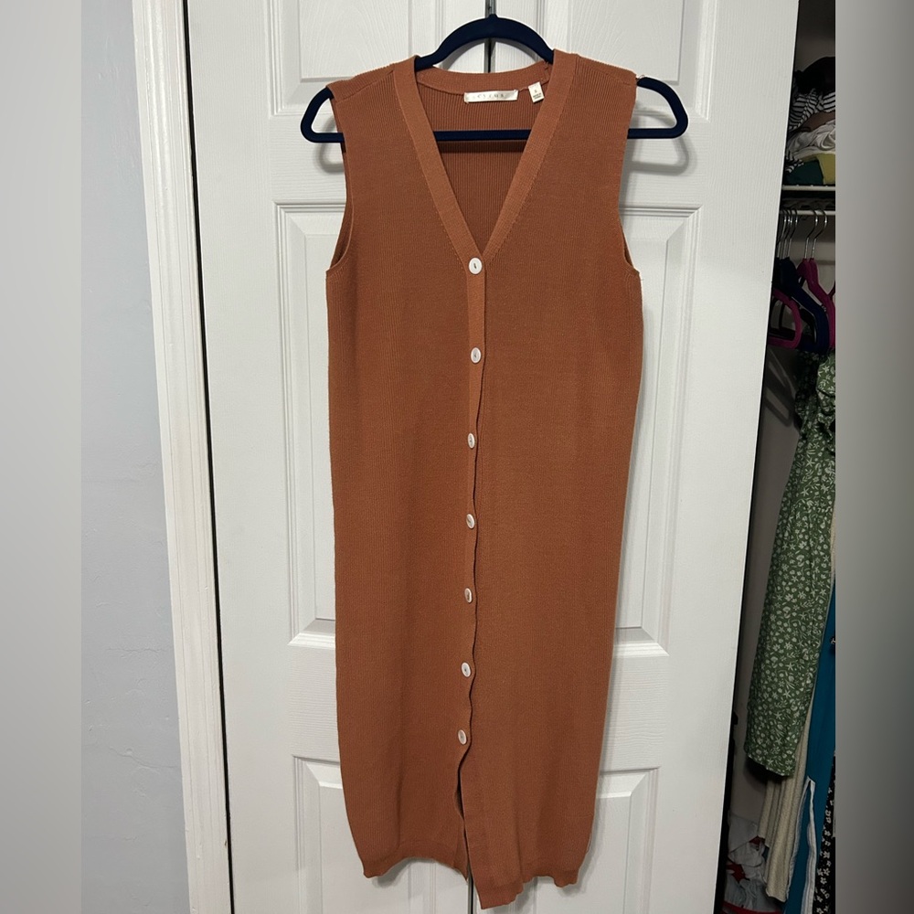 Cyrus Sleeveless Tan Midi Dress